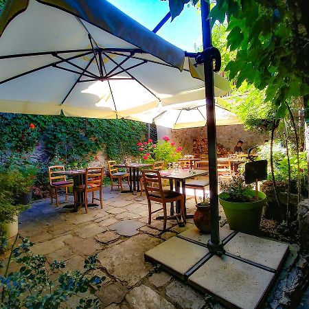 Готель Les Tables De La Fontaine Florac Екстер'єр фото